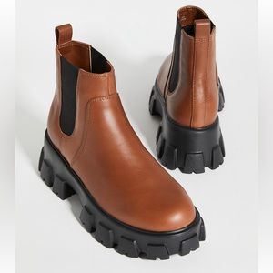 Villa Rogue Parker Chelsea Boots in Dark Auburn
